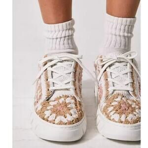 Free People Beau Crochet Sneakers 37 US 6.5 Beige Pink Chunky Sole Cottagecore